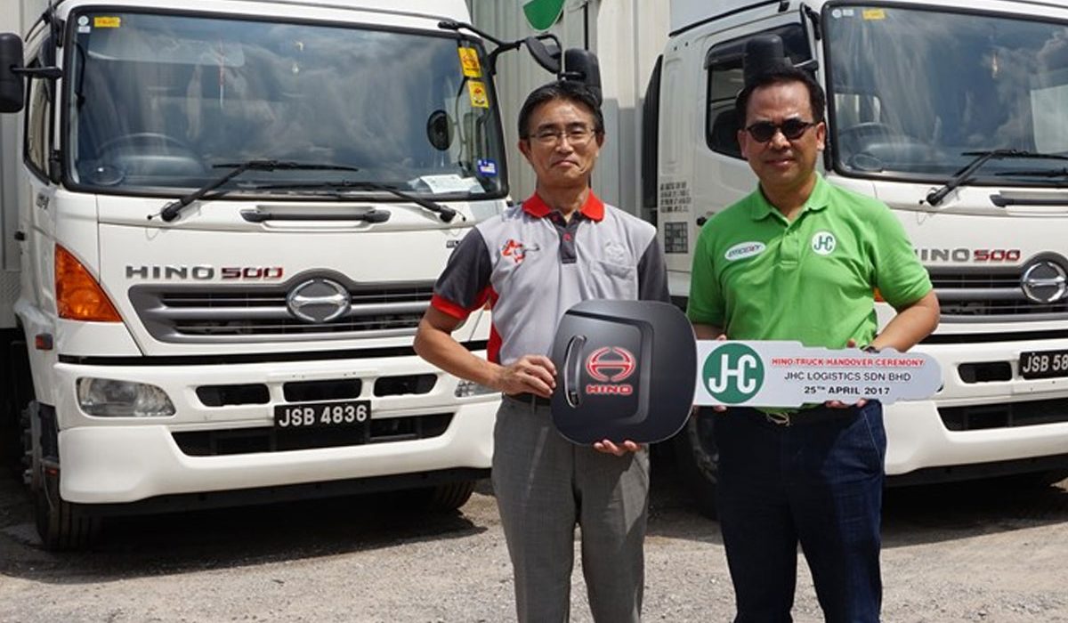jhc-group-dot-com-post-hino-delivers-5-trucks-2017